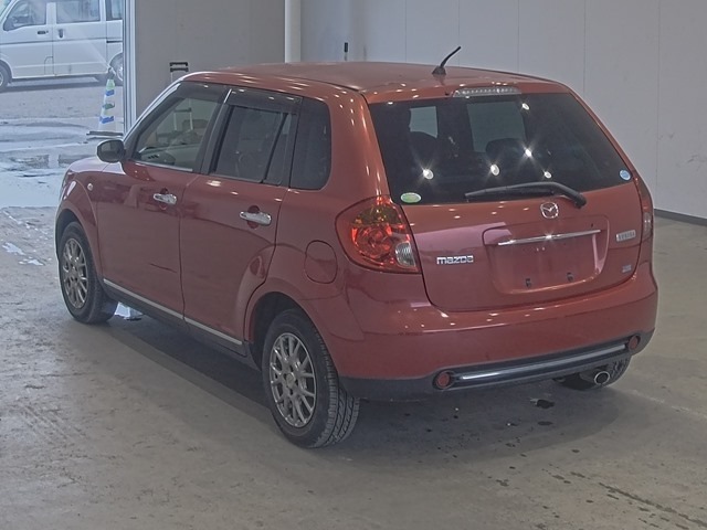Mazda VERISA 2009 8086150-1