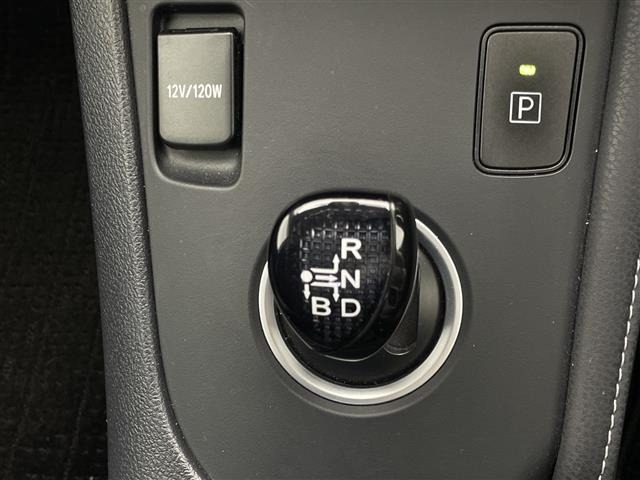 Toyota AURIS 2017 8088902-21