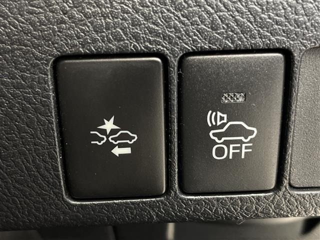 Toyota AURIS 2017 8088902-23