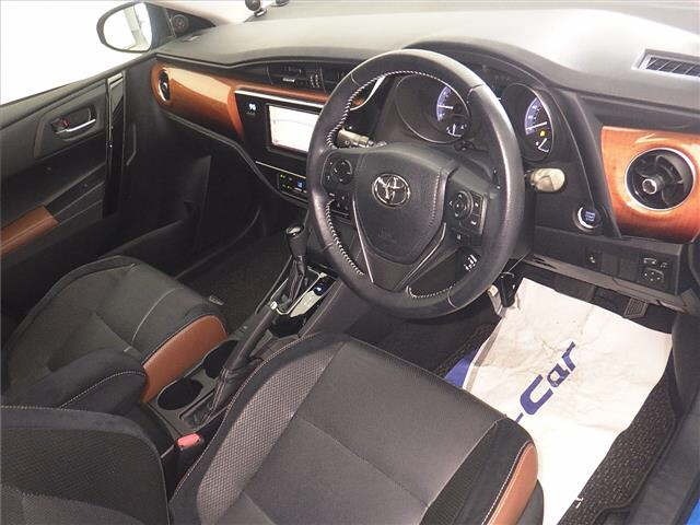 Toyota AURIS 2017 8088904-3