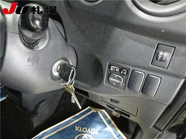 Toyota BB 2012 8088150-4
