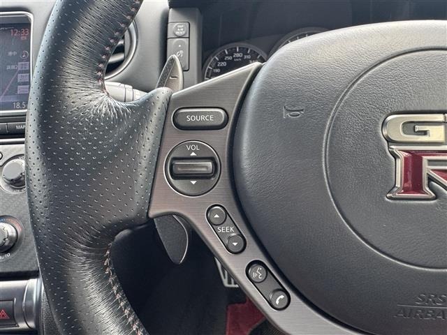 Nissan GT-R 2016 8086573-6