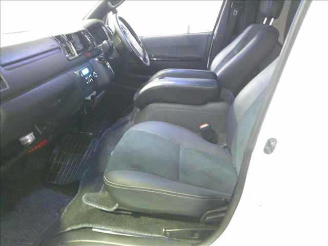 Toyota HIACE VAN 2022 8087730-3