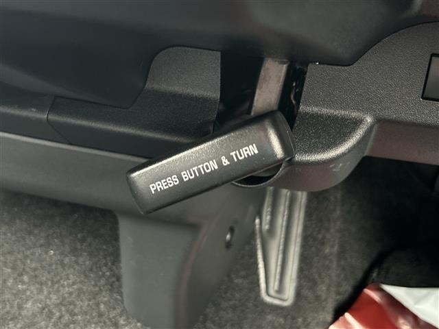 Toyota HIACE VAN 2026 8087903-2