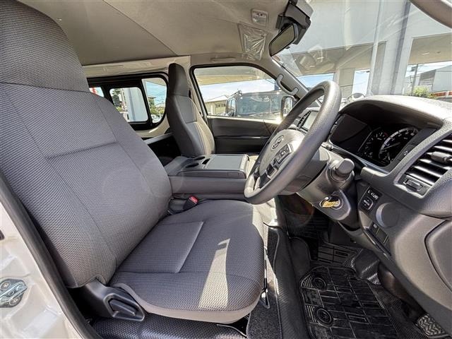 Toyota HIACE VAN 2025 8087915-11