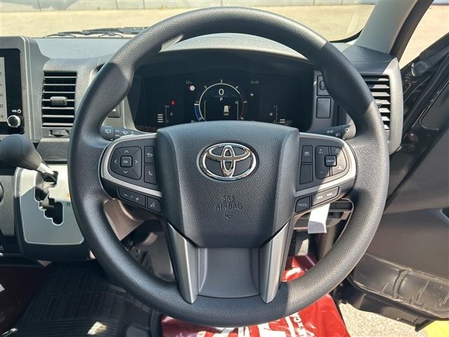 Toyota HIACE VAN 2026 8087917-3