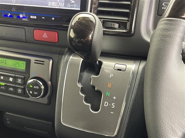 Toyota HIACE VAN 2026 8087920-22