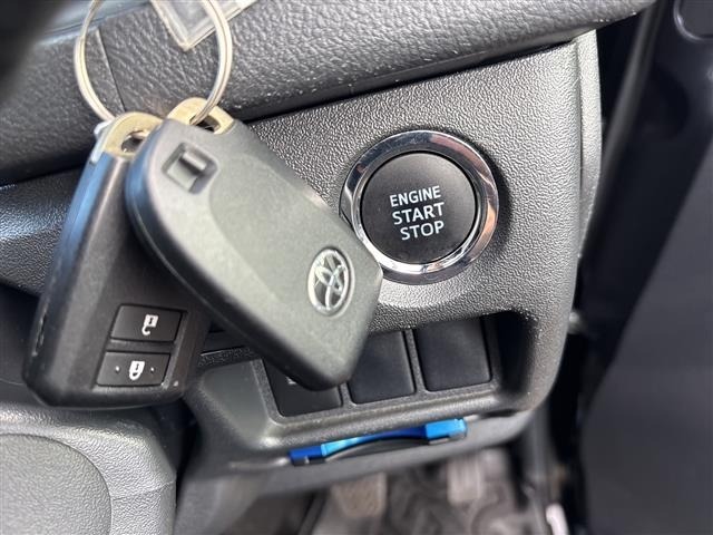 Toyota HIACE VAN 2022 8087925-18