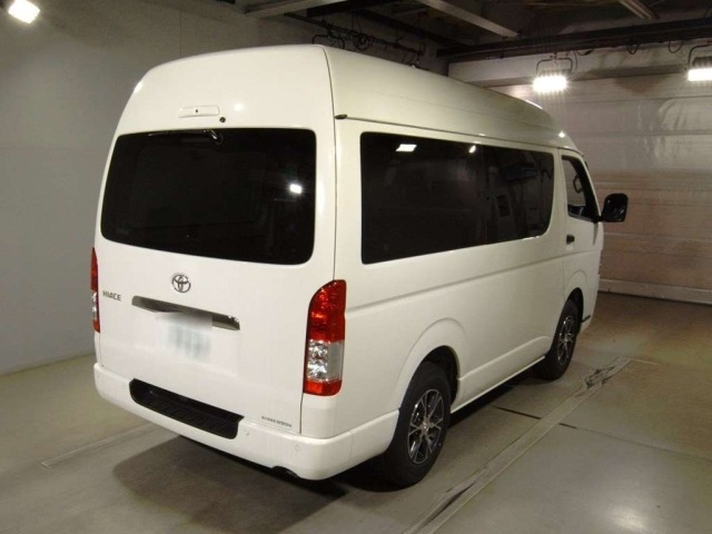 Toyota HIACE VAN 2026 8087933-1
