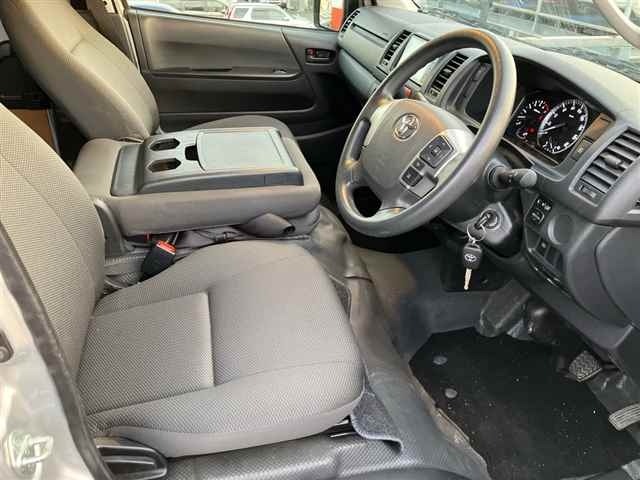 Toyota HIACE VAN 2021 8087944-7