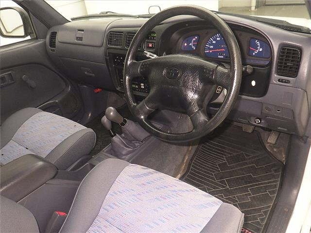 Toyota HILUX 2001 8088894-3