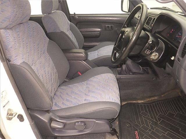 Toyota HILUX 2001 8088894-5