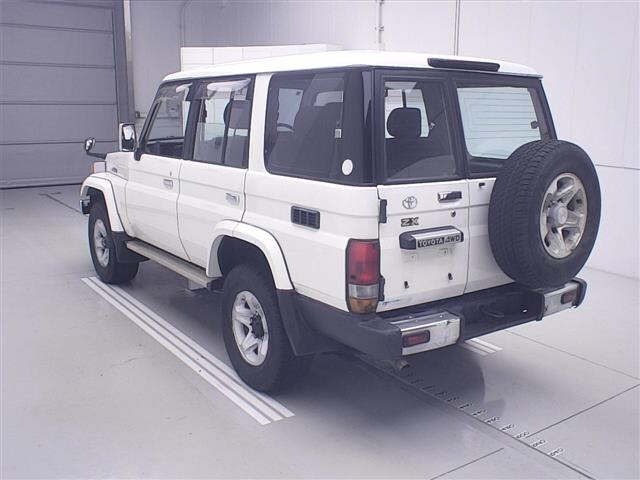Toyota LAND CRUISER 2000 8088017-1