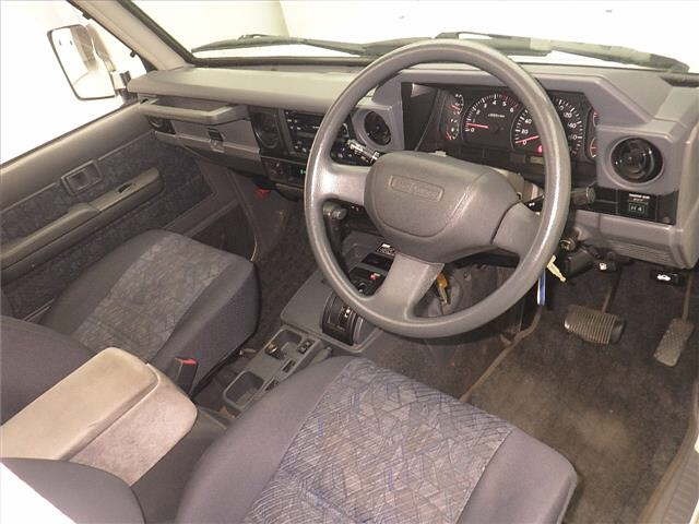 Toyota LAND CRUISER 2000 8088017-3