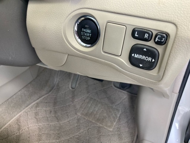 Toyota PREMIO 2012 8088230-5