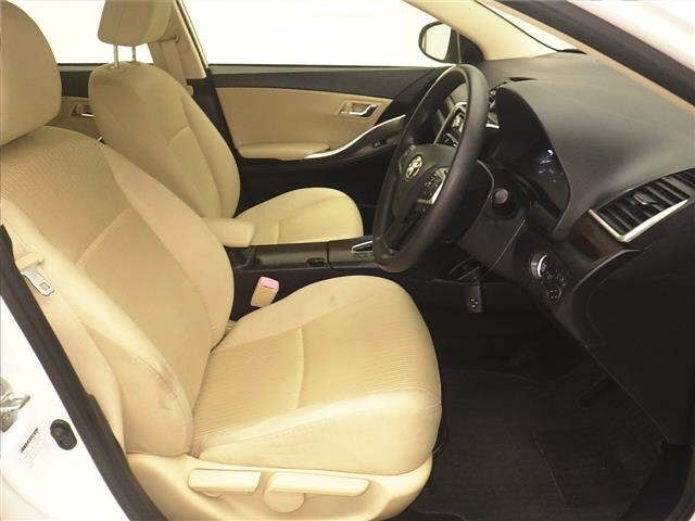 Toyota PREMIO 2020 8088260-5