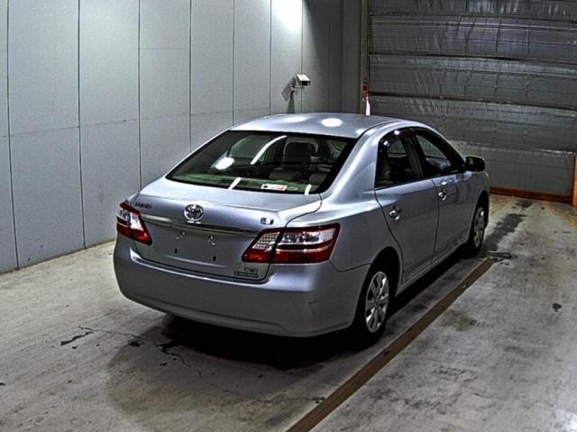 Toyota PREMIO 2011 8088270-5