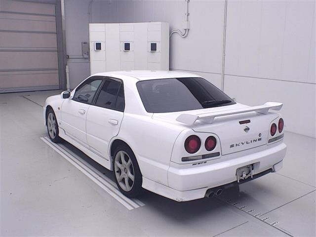 Nissan SKYLINE 2000 8086988-1