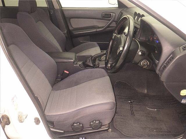 Nissan SKYLINE 2000 8086988-5