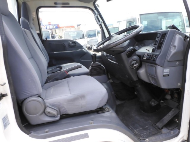 Mazda TITAN 2016 8086994-8