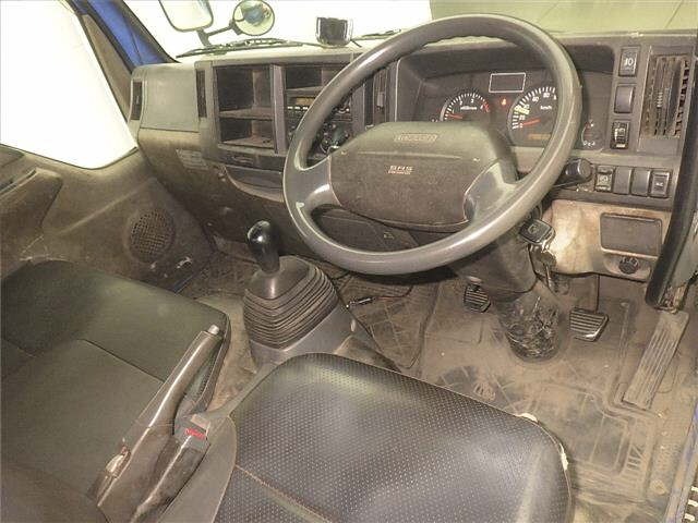 Mazda TITAN 2012 8086996-3