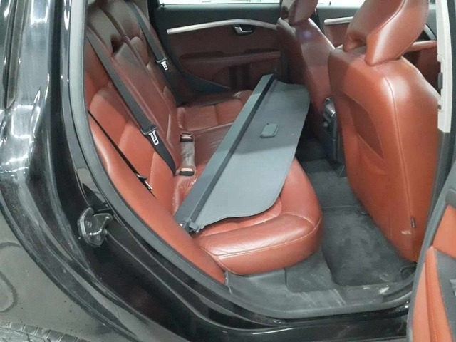 Volvo V70 2011 8086541-10