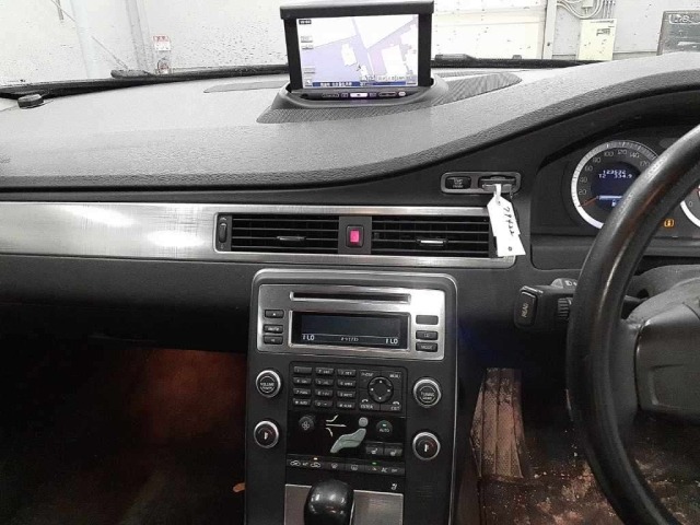 Volvo V70 2011 8086541-9