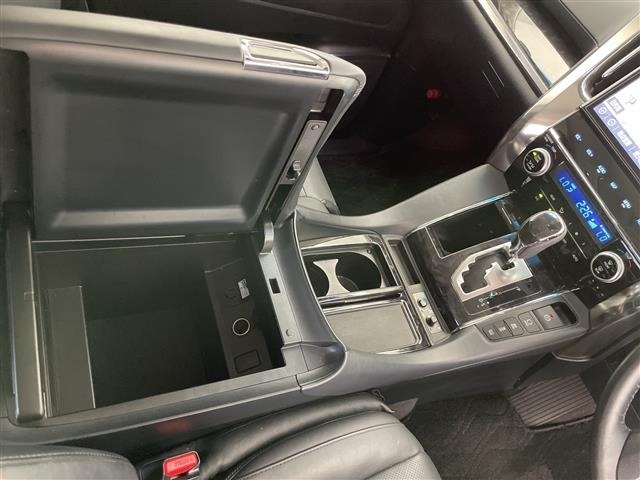 Toyota VELLFIRE 2018 8086399-6