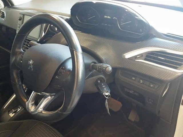 Peugeot 208 2018 8092809-9
