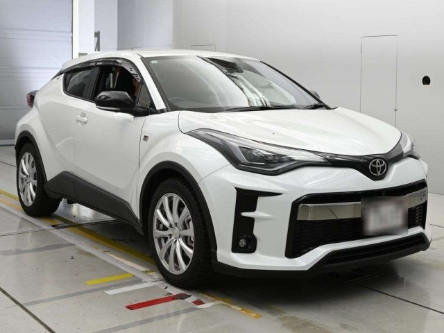Toyota C-HR 2023 8092030-5