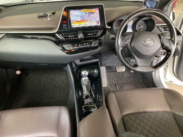 Toyota C-HR 2018 8092058-3