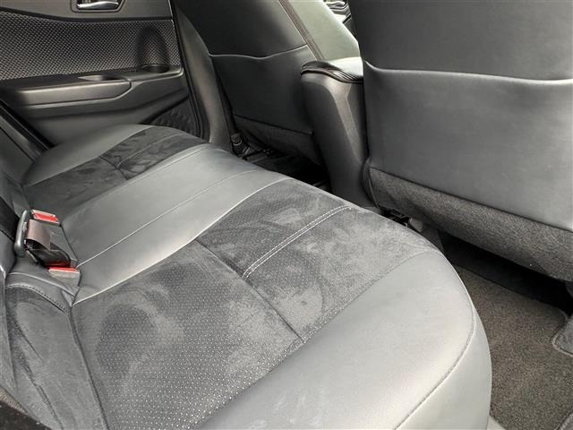 Toyota C-HR 2023 8092714-4