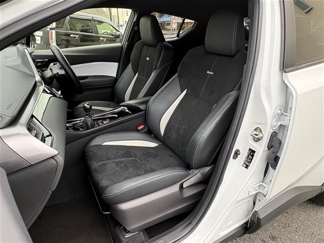 Toyota C-HR 2023 8092714-6
