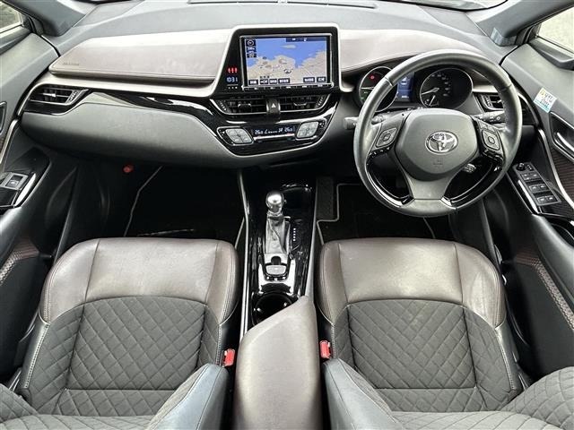Toyota C-HR 2018 8092726-16