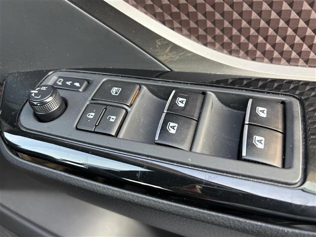 Toyota C-HR 2017 8092749-2