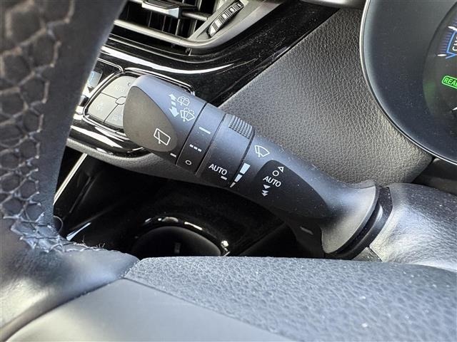 Toyota C-HR 2017 8092749-3