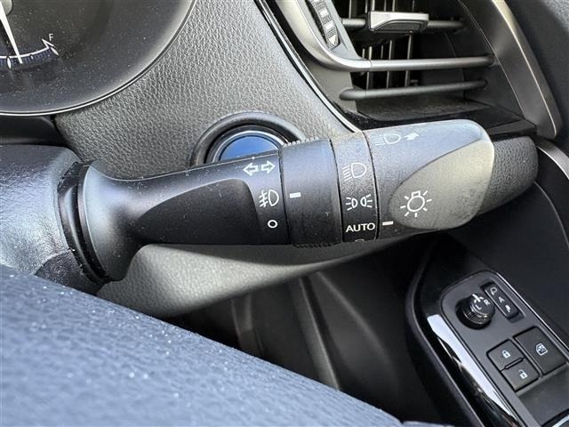 Toyota C-HR 2017 8092749-5