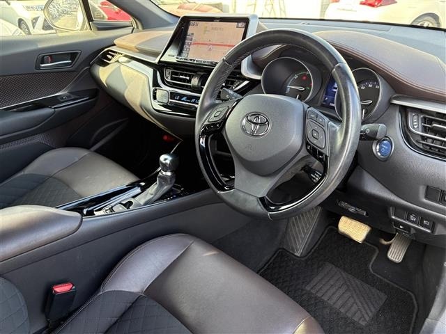 Toyota C-HR 2017 8092749-7