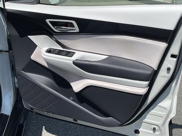 Toyota C-HR 2019 8092773-4