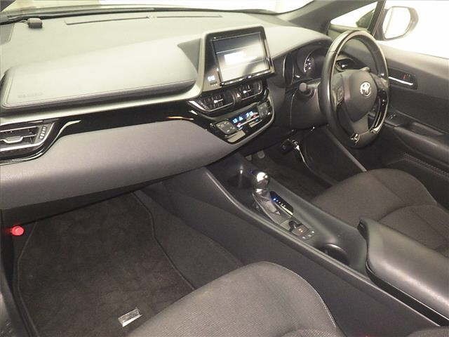 Toyota C-HR 2017 8092840-4