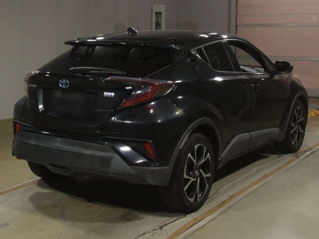 Toyota C-HR 2017 8092851-1