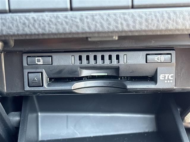 Toyota CAMRY 2017 8093833-11