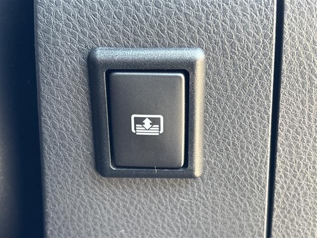 Toyota CAMRY 2017 8093833-12