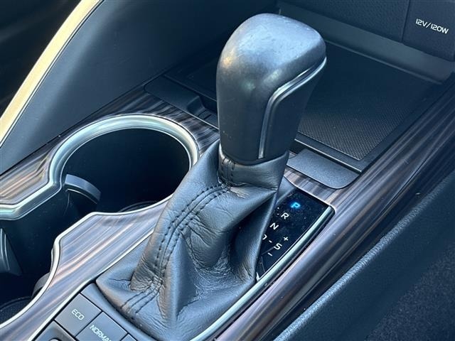 Toyota CAMRY 2017 8093833-18