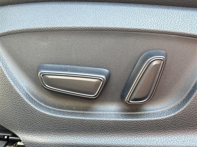 Toyota CAMRY 2017 8093833-22