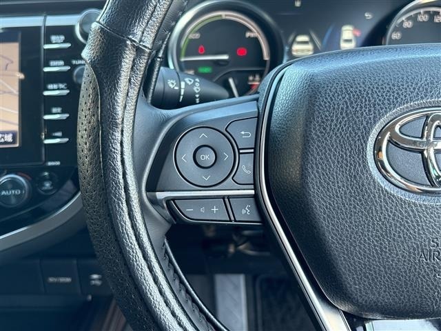 Toyota CAMRY 2017 8093833-8