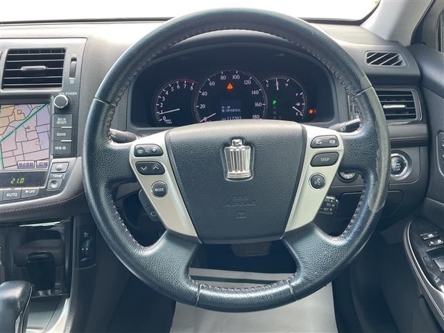 Toyota CROWN 2011 8092119-3
