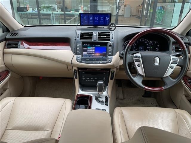 Toyota CROWN 2011 8092181-15