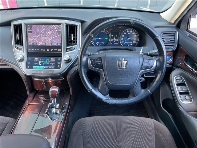 Toyota CROWN 2013 8092331-15