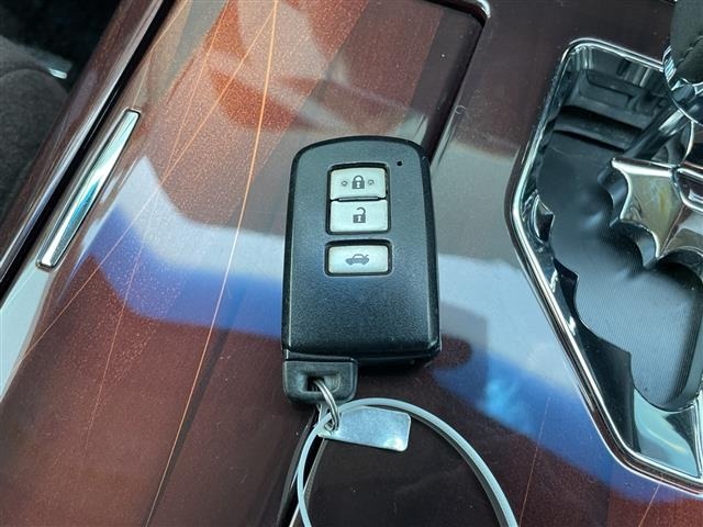 Toyota CROWN 2013 8092331-7